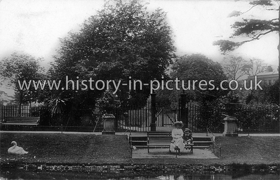Terrace Walk, Valentines Park, Ilford, Essex. c.1915